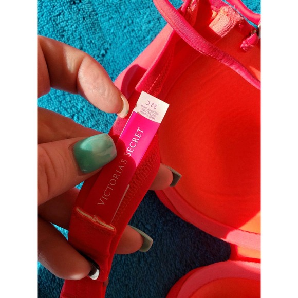 Victoria Secret size 32C pink swim suit top. - Picture 3 of 3
